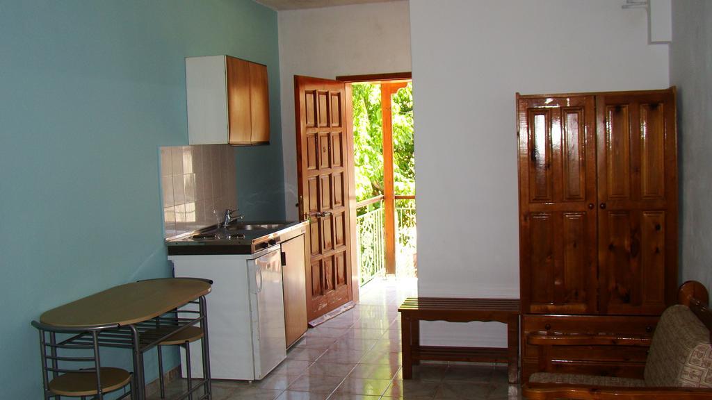 Apartament Kristi Poros  Zewnętrze zdjęcie