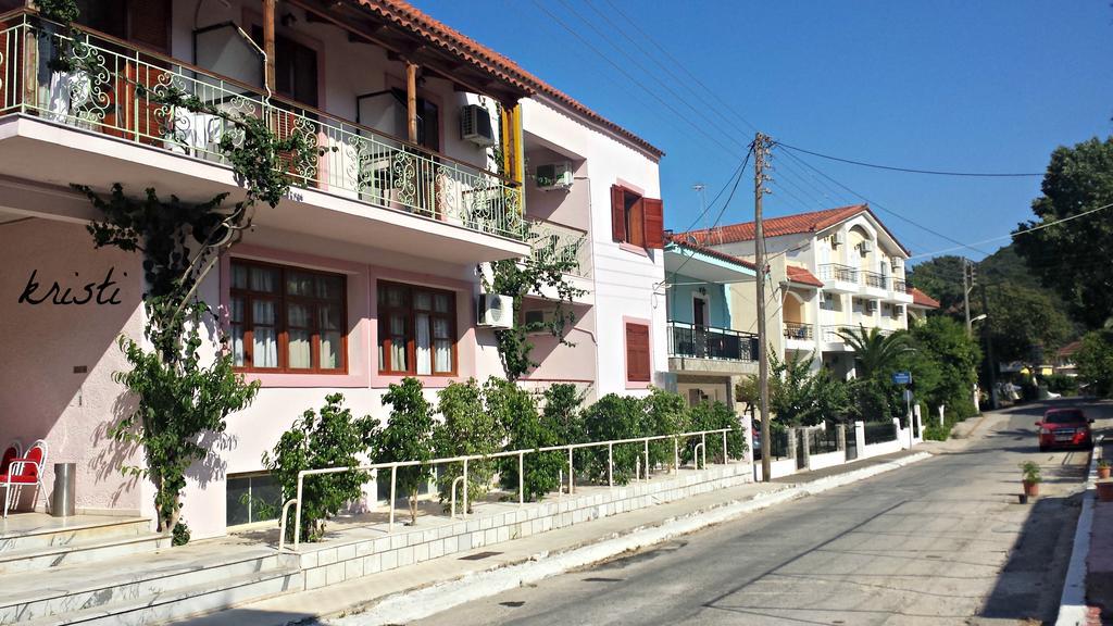 Apartament Kristi Poros  Zewnętrze zdjęcie